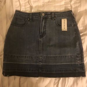 NWT trendy pacsun skirt